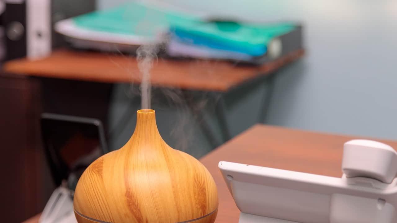 Humidifier in an office